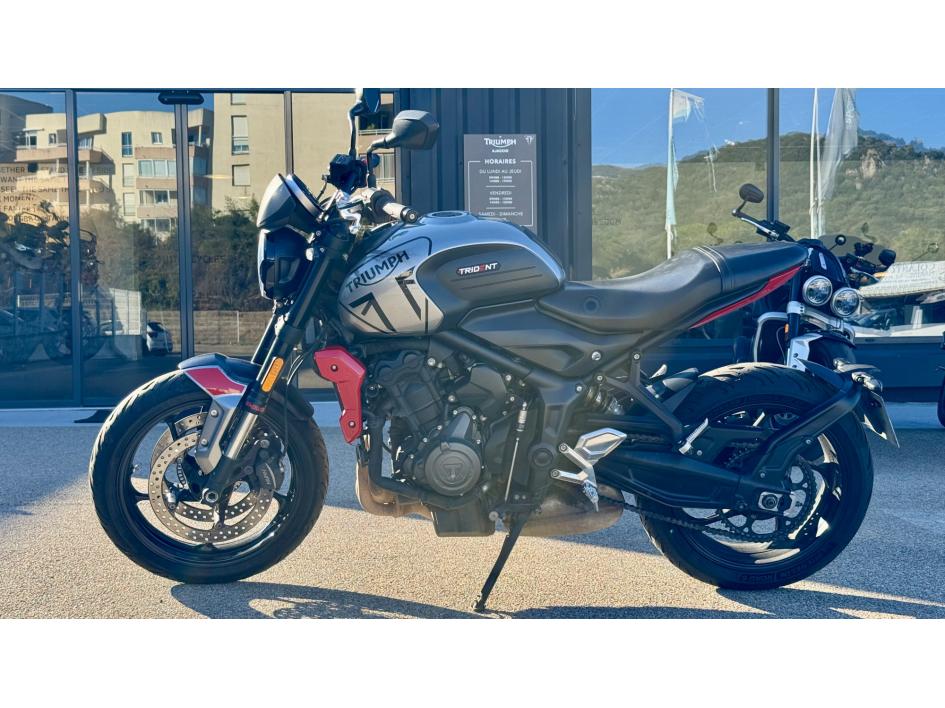 TRIUMPH TRIDENT 660 FULL 2024